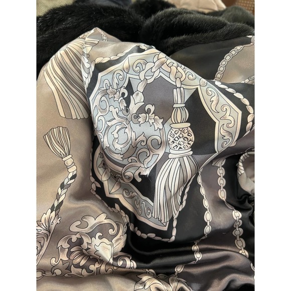 Dennis Basso faux fur black sable coat M - Picture 8 of 8